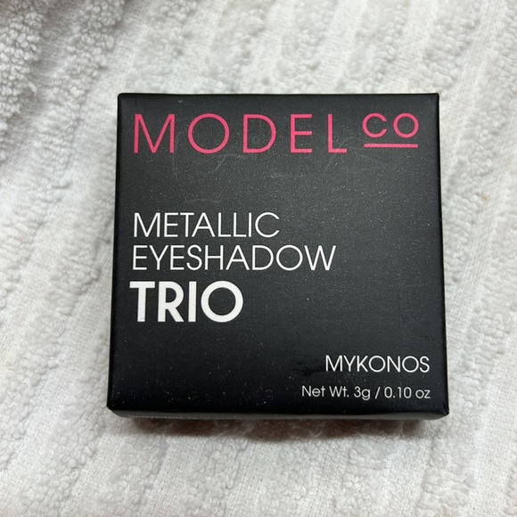Eye Makeup Set 3 pieces Eyeshadow trio, angled eyeshadow brush, brow gel NWT - Picture 7 of 10